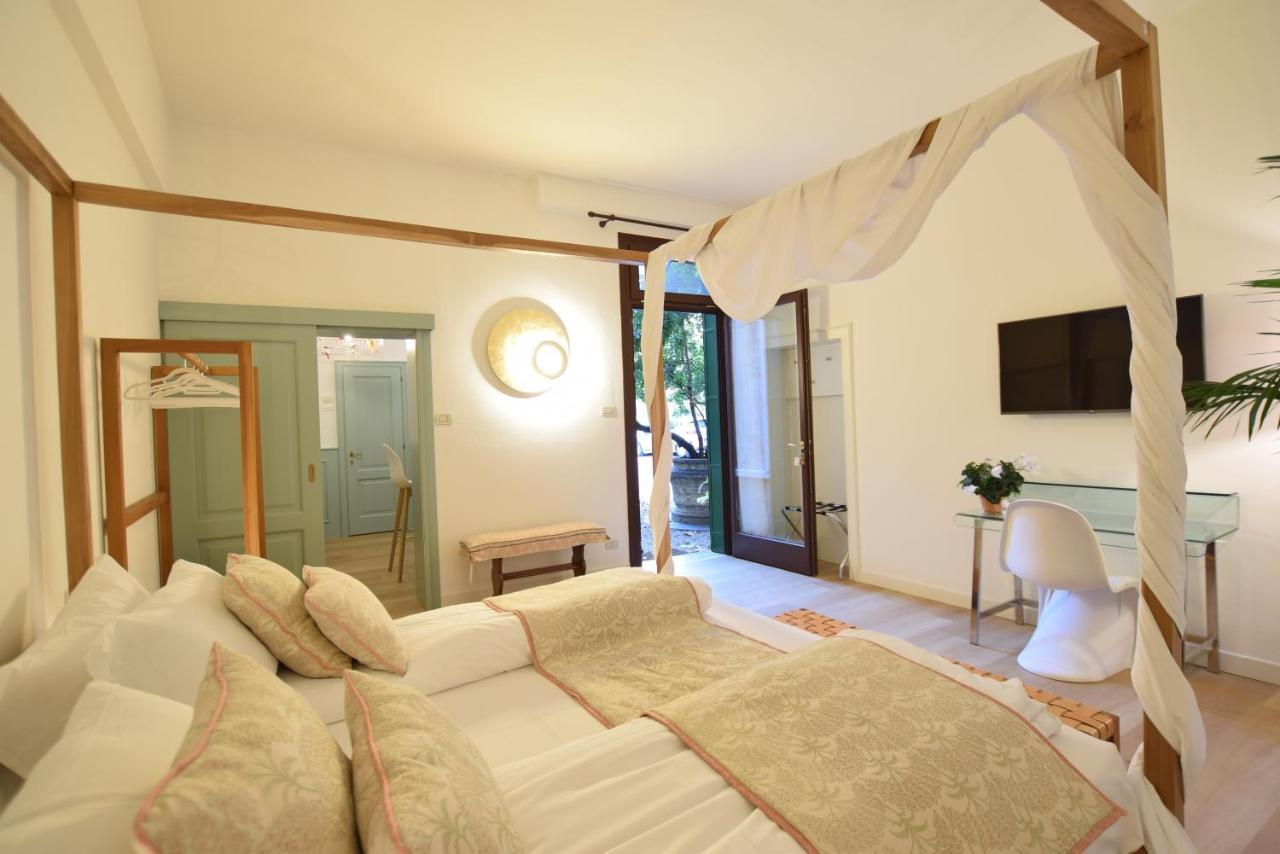 Isola Memmia Couette-café 3*